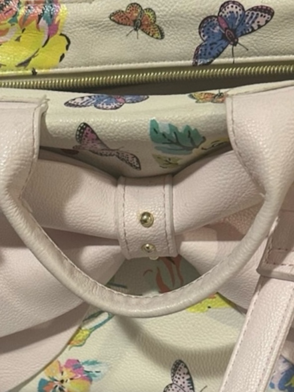 Betsey Johnson Pink Floral Bow Crossbody Bag Like new - Picture 3 of 9